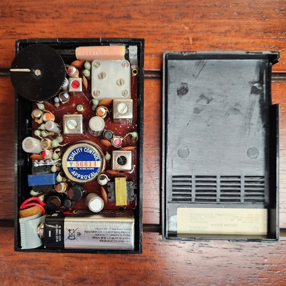 Viscount 14 Transistor Radio Box Earphone Case Vintage Portable Pocket - Picture 6 of 15